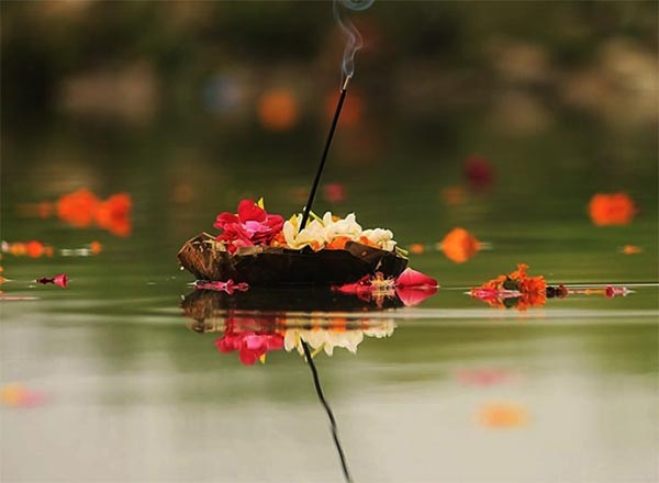 What is the spiritual significance of Pitru Paksha?