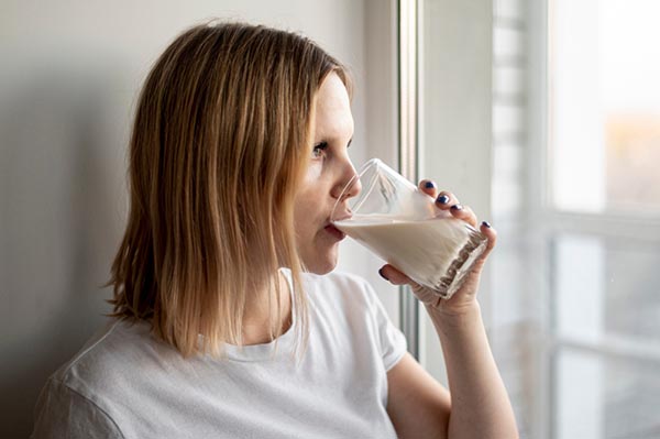 Healthiest Milk: Should humans drink cow's milk