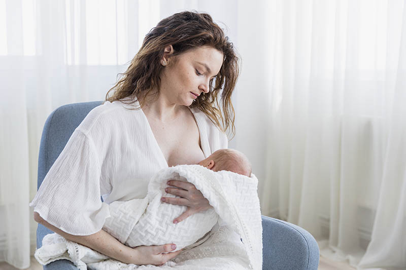 The breastfeeding Twins: Benefits for health and connection