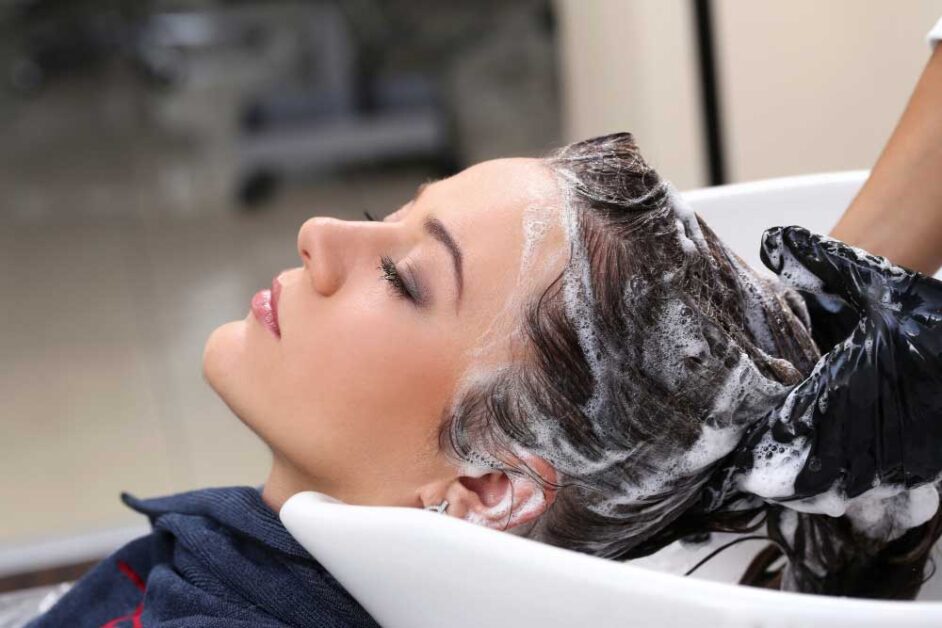 Sulfates and alcohols in shampoo damage hair