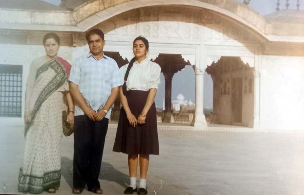 Childhood photo of Bhavana Mehra with her parents