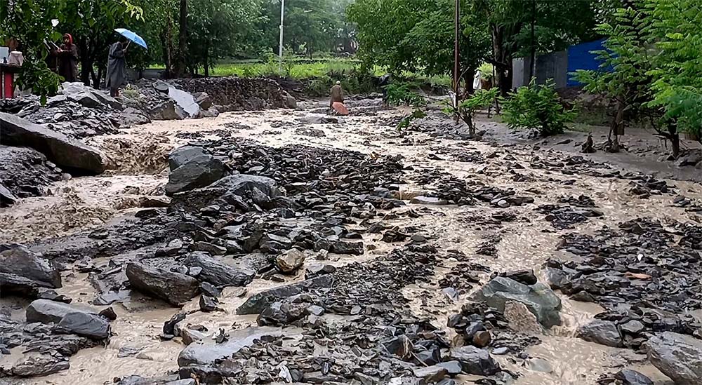 Flash floods in Ladakh with landslide closing Zojila Pass