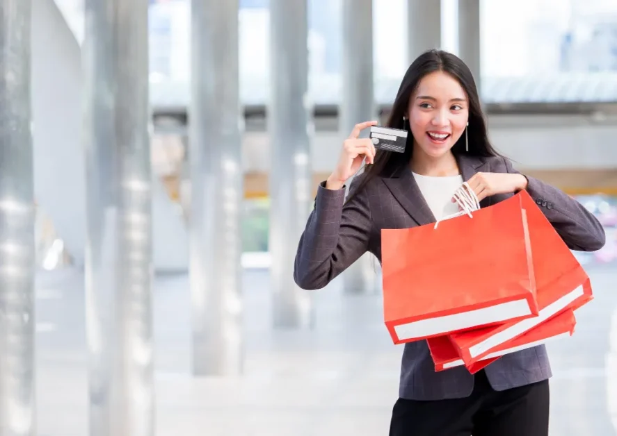 Overspending on shopping with credit card habits